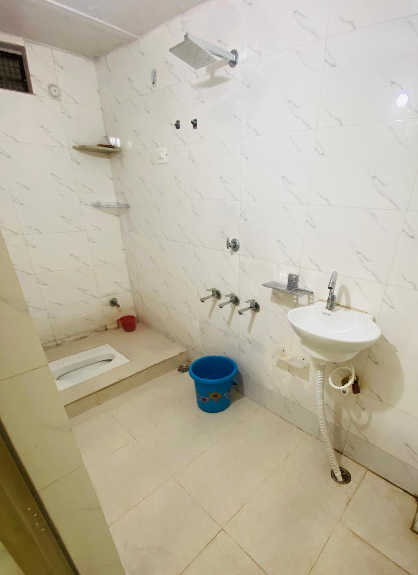 Nirupam Sadan Homestay Vrindavan Exterior photo